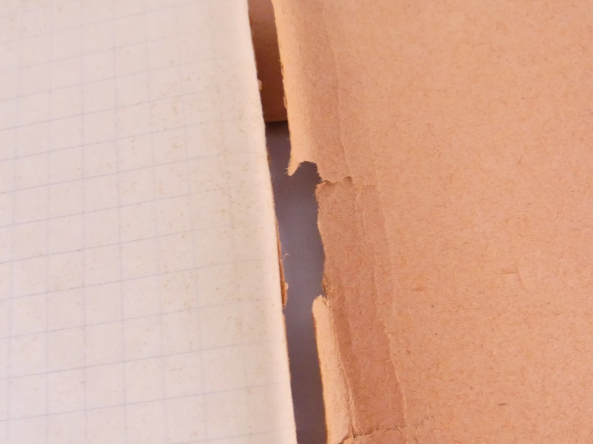 Verzameling oude postzegels met albums en losse postzegels