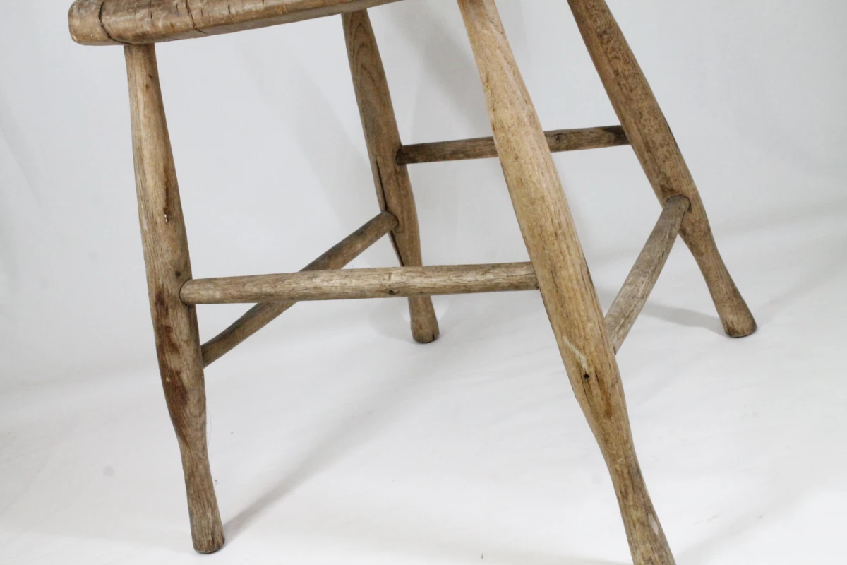 Antieke, primitieve houten spijlenstoel - foto 4