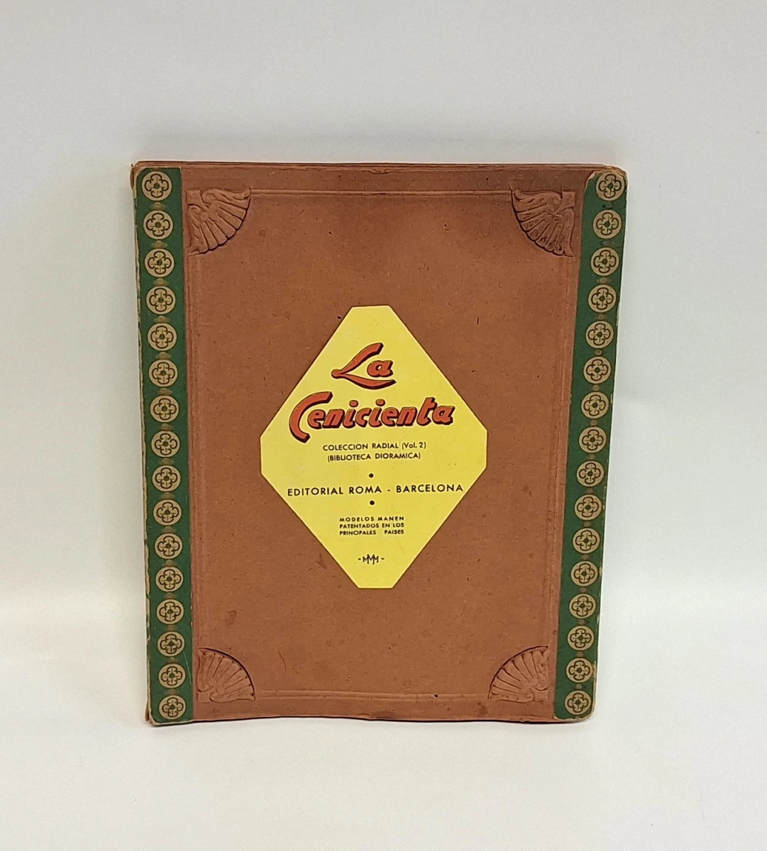 Vintage pop-up boek La Cenicienta – kavel bij De Kringwinkel, Aalst