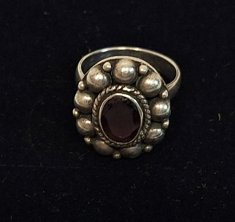 Zilveren ring met onyx steen – kavel bij De Kringwinkel, Aalst