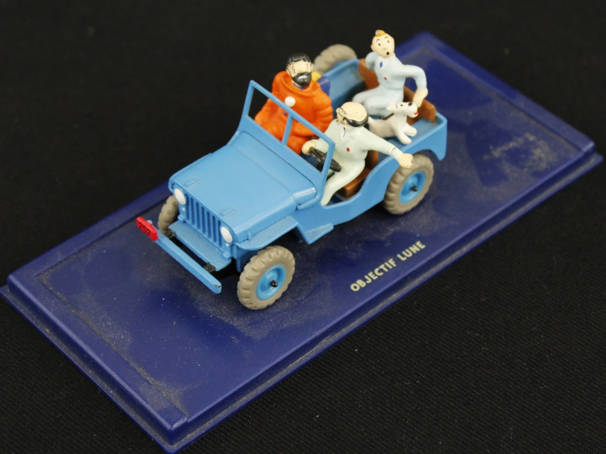 Schaalmodellen 1:43 blauwe Willys Jeep uit Kuifje 'Raket naar de Maan'