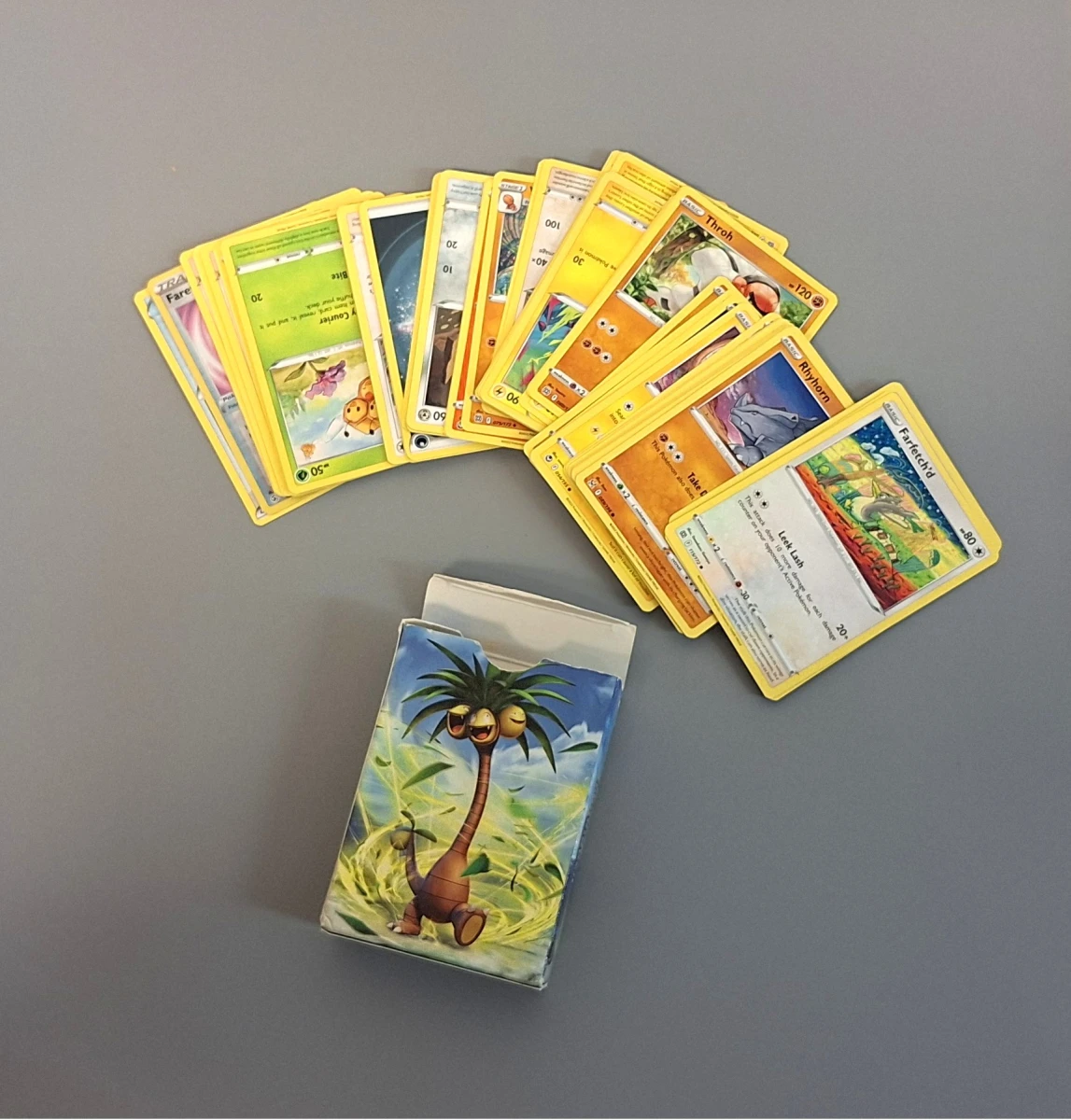 Set van Pokémon-kaarten uit de Forbidden Light-serie – kavel bij De Kringwinkel, Aalst