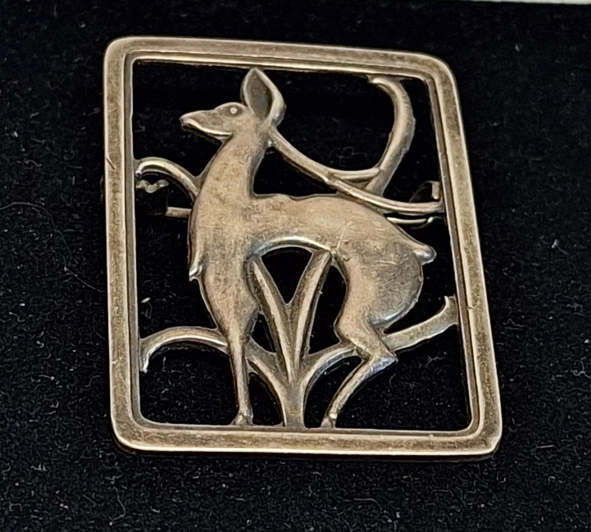 Vintage zilveren broche met hert motief – kavel bij De Kringwinkel, Aalst