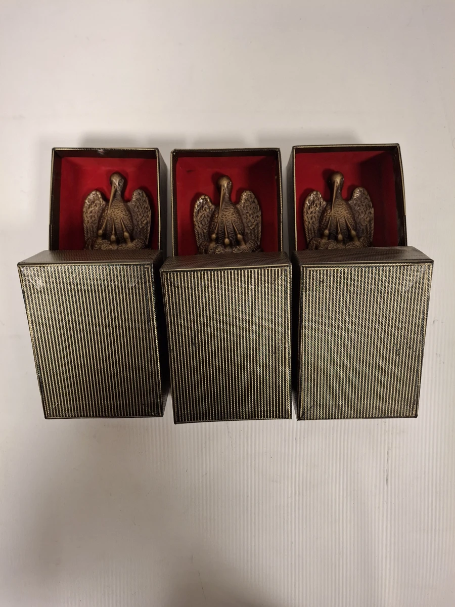 Set van 3 metalen pelikaan beeldjes op voetstuk - foto 7