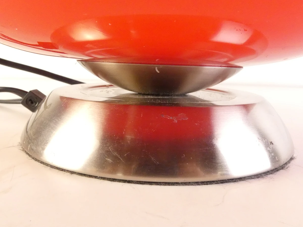 Rode tafellamp met metalen voet - foto 9