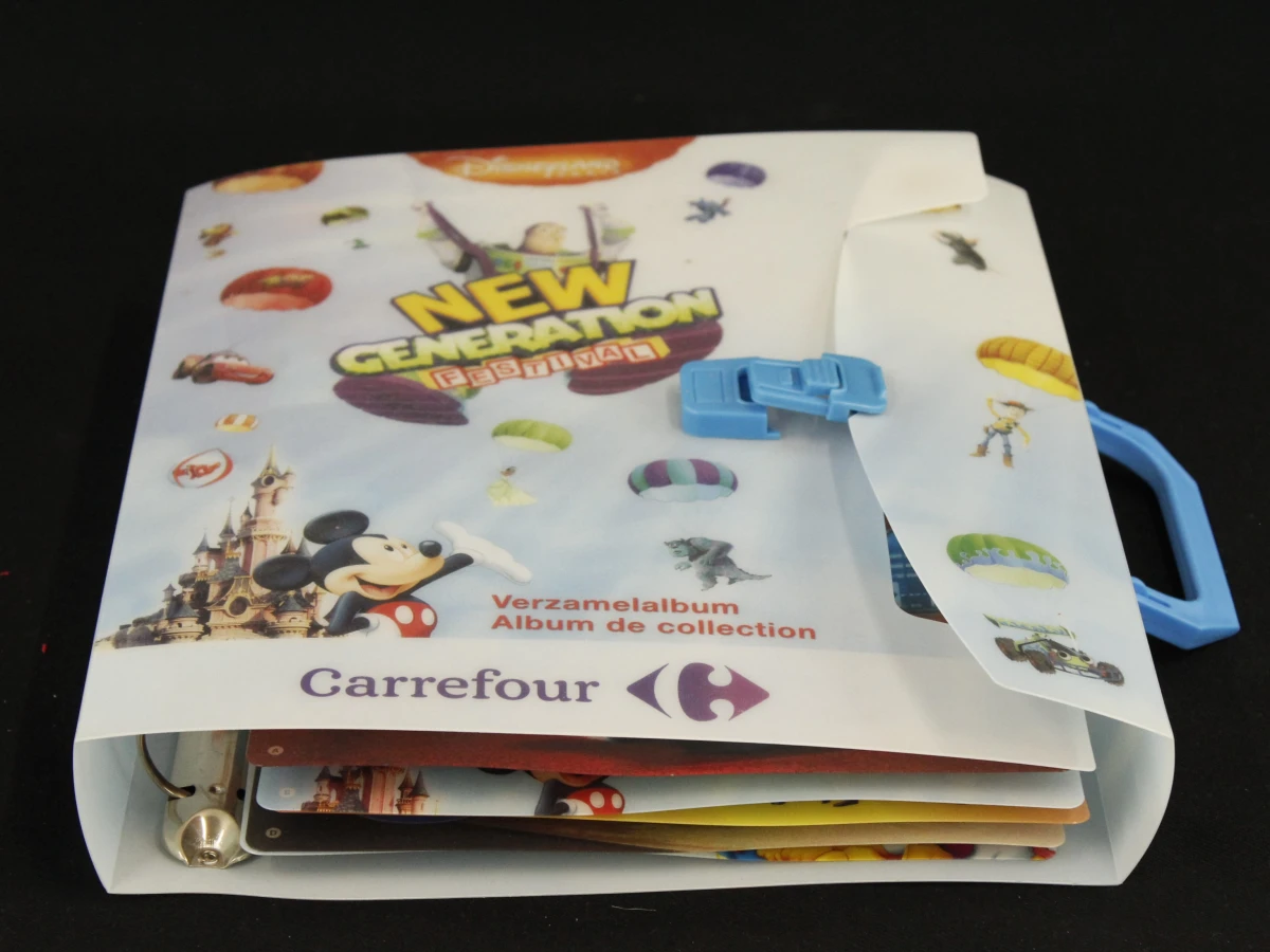 Disney new generation festival verzamelalbum met pins - foto 3