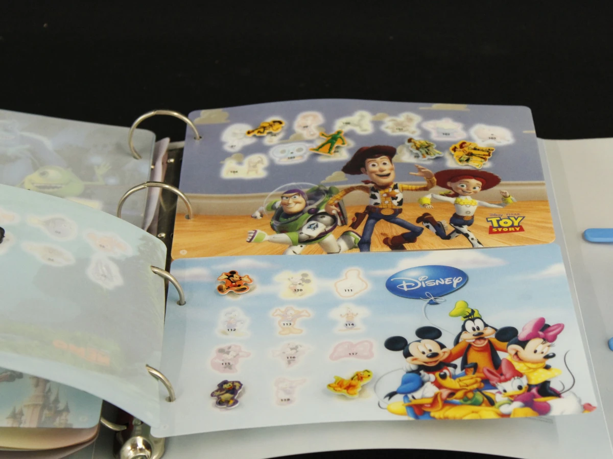 Disney new generation festival verzamelalbum met pins - foto 9
