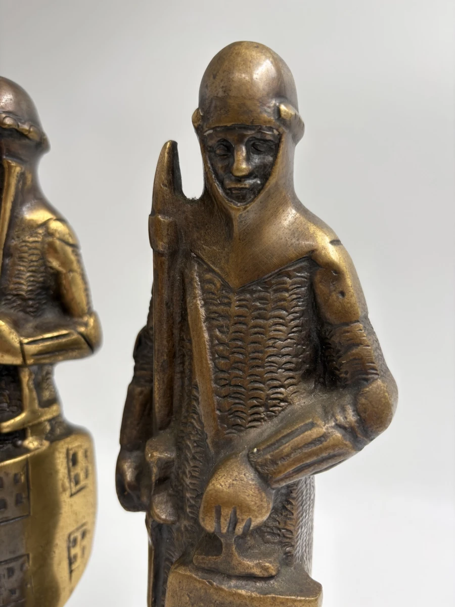 Set van 2 bronzen torenwachters