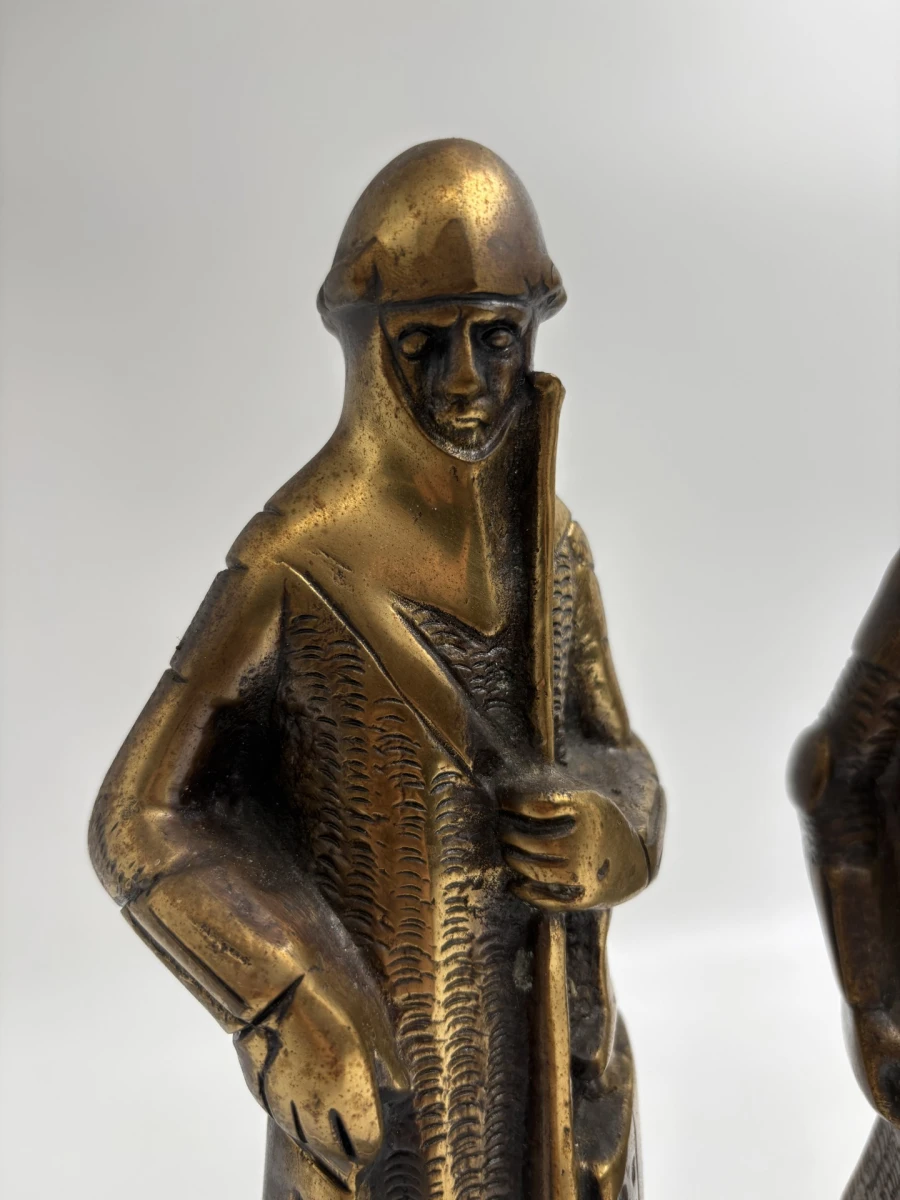 Set van 2 bronzen torenwachters