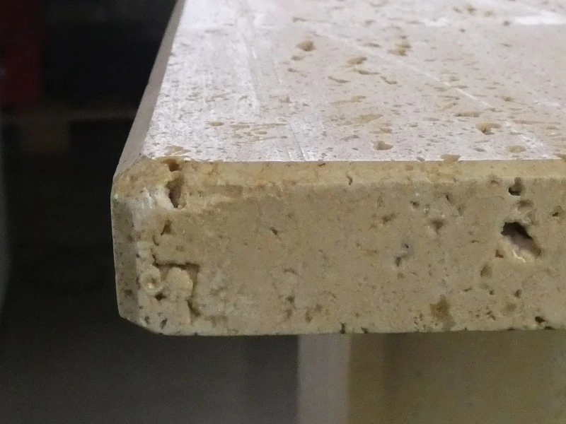 Massieve travertin tafel met stenen voet - foto 13