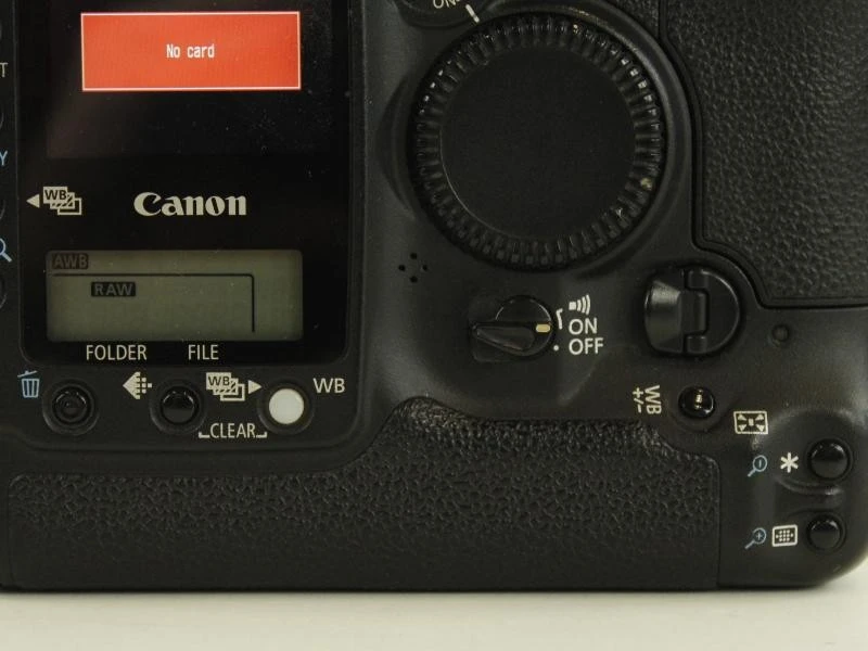 Canon EOS-1D Mark II digitale spiegelreflexcamera met accessoires - foto 4