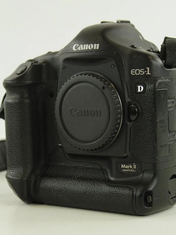 Canon EOS-1D Mark II digitale spiegelreflexcamera met accessoires - foto 6