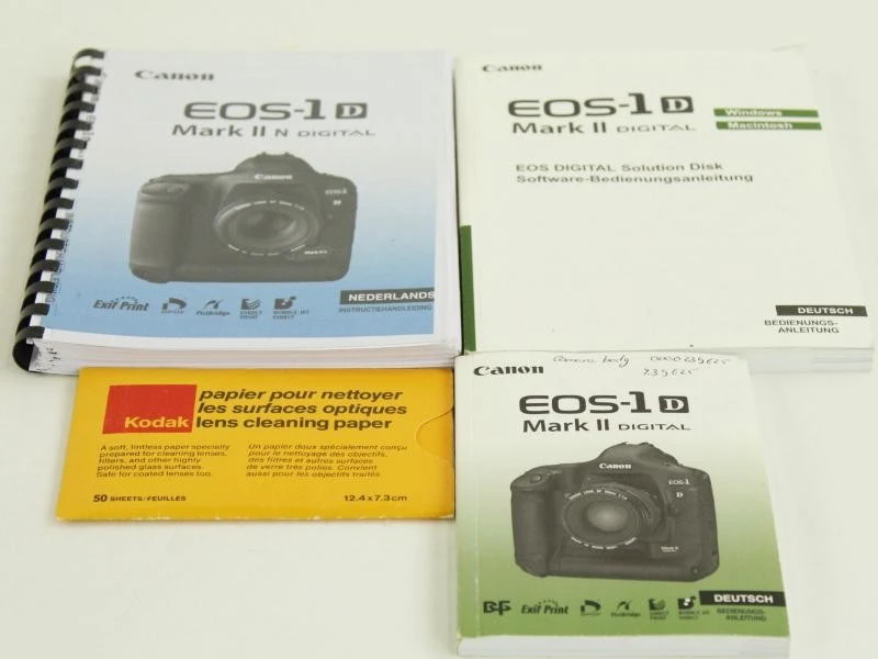 Canon EOS-1D Mark II digitale spiegelreflexcamera met accessoires - foto 13