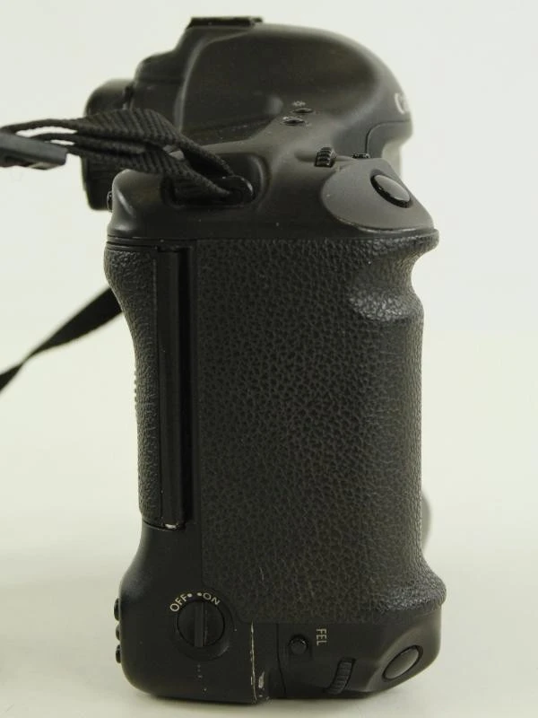 Canon EOS-1D Mark II digitale spiegelreflexcamera met accessoires - foto 8