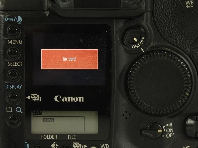 Canon EOS-1D Mark II digitale spiegelreflexcamera met accessoires - foto 3