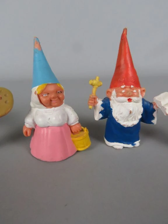 Set van 12 kabouterfiguren in verschillende poses
