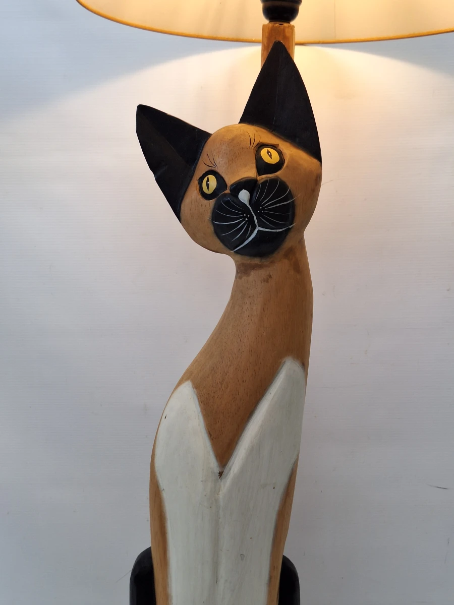 Set van vintage handgesneden houten kattenfiguren en bijpassende kattenlamp - foto 4