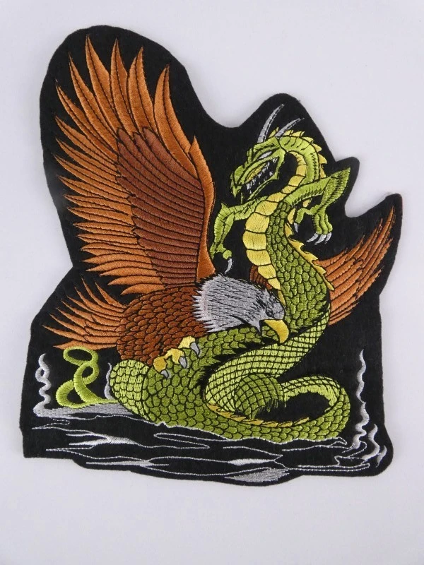 Lot patches en badges met diverse thema's - foto 2