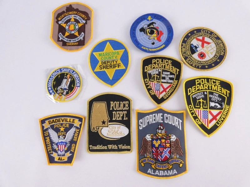 Lot patches en badges met diverse thema's - foto 5