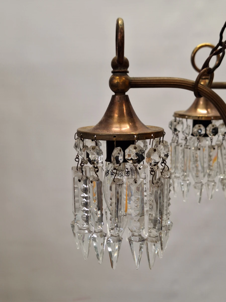 Antieke messing hanglamp met amberkleurig opaline glas en kristallen hangers - foto 8
