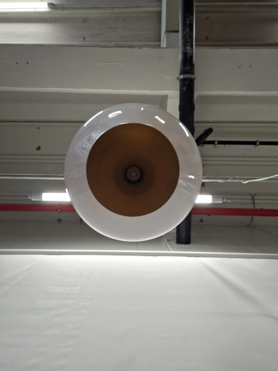 Tom Dixon Beat Stout hanglamp - Sculpturaal design en authentiek vakmanschap - foto 8