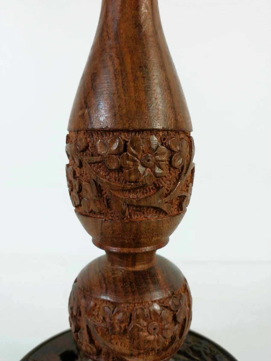Paar vintage handgesneden houten kandelaars met bloemmotieven - foto 3