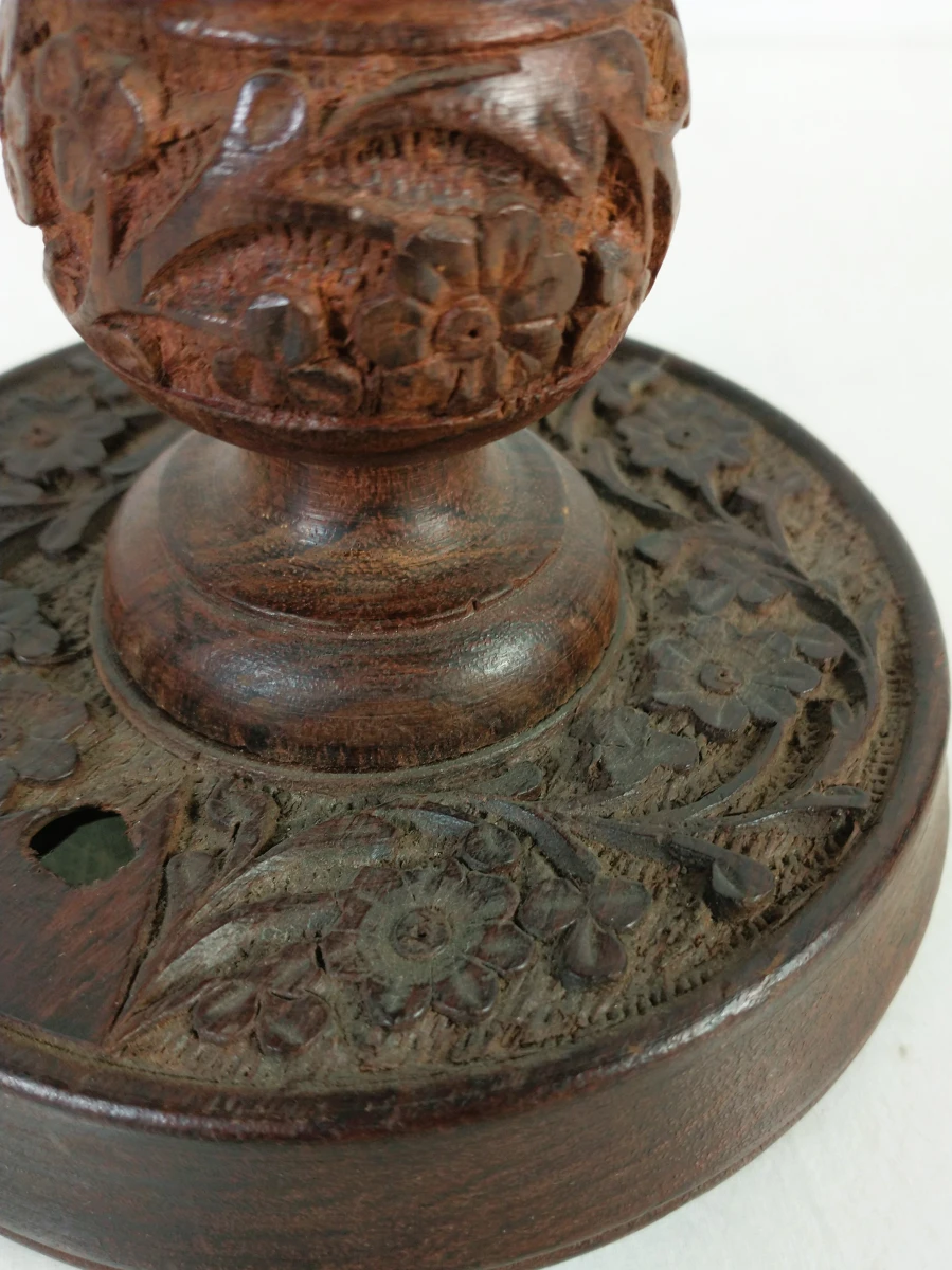 Paar vintage handgesneden houten kandelaars met bloemmotieven - foto 4