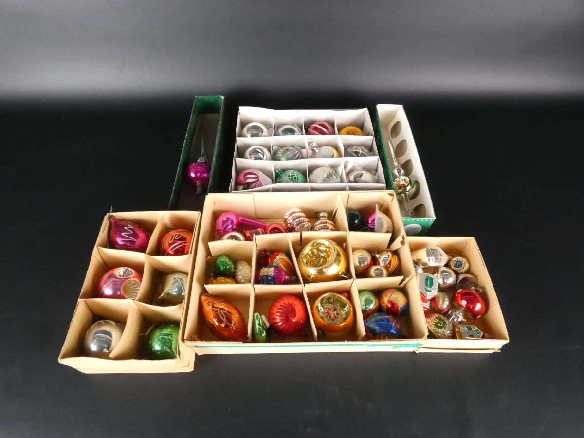 Set vintage kerstballen en pieken - foto 2