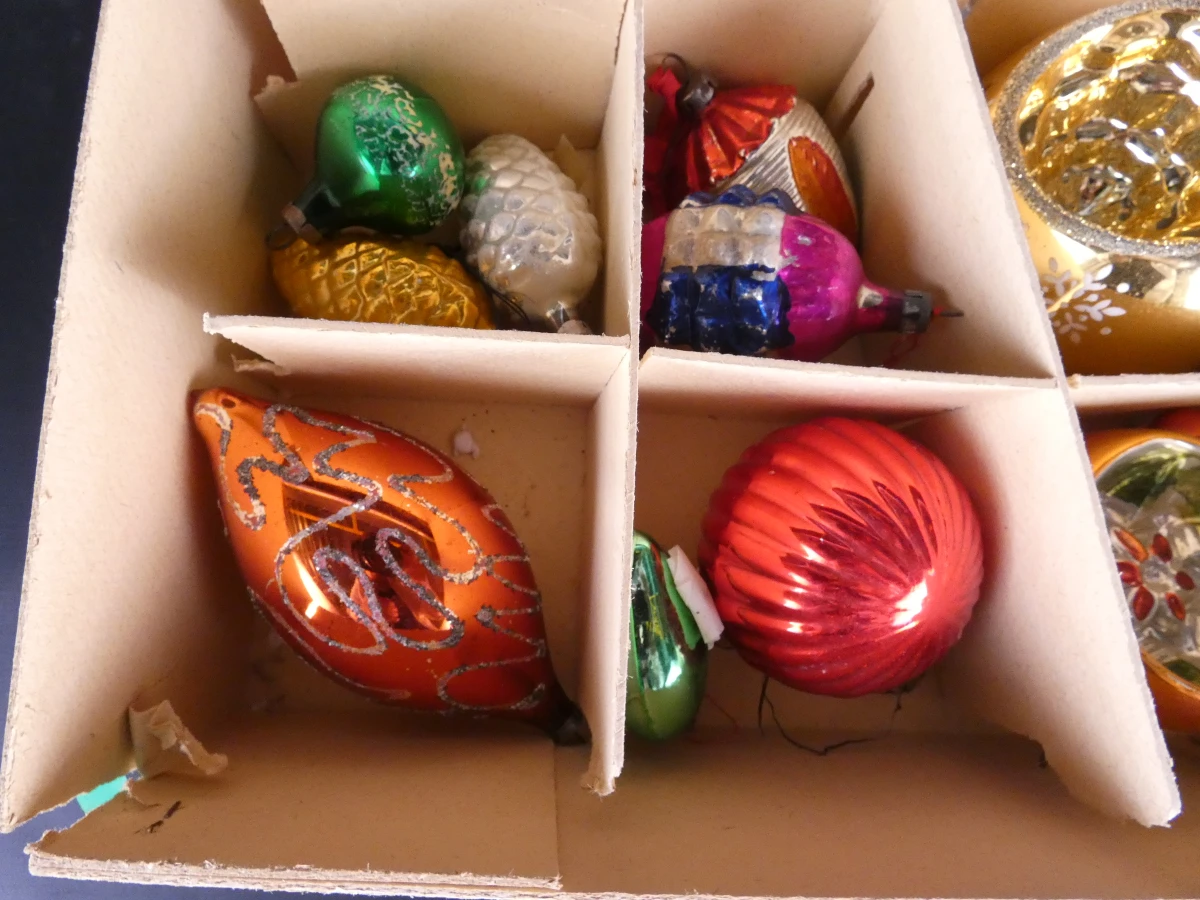 Set vintage kerstballen en pieken - foto 4