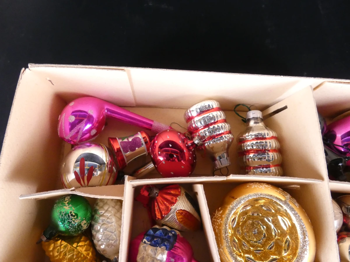 Set vintage kerstballen en pieken - foto 6