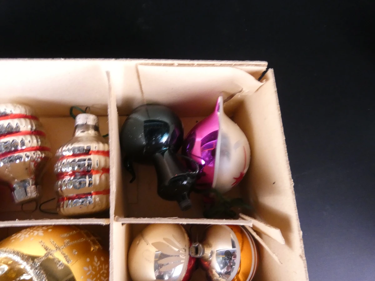 Set vintage kerstballen en pieken - foto 7