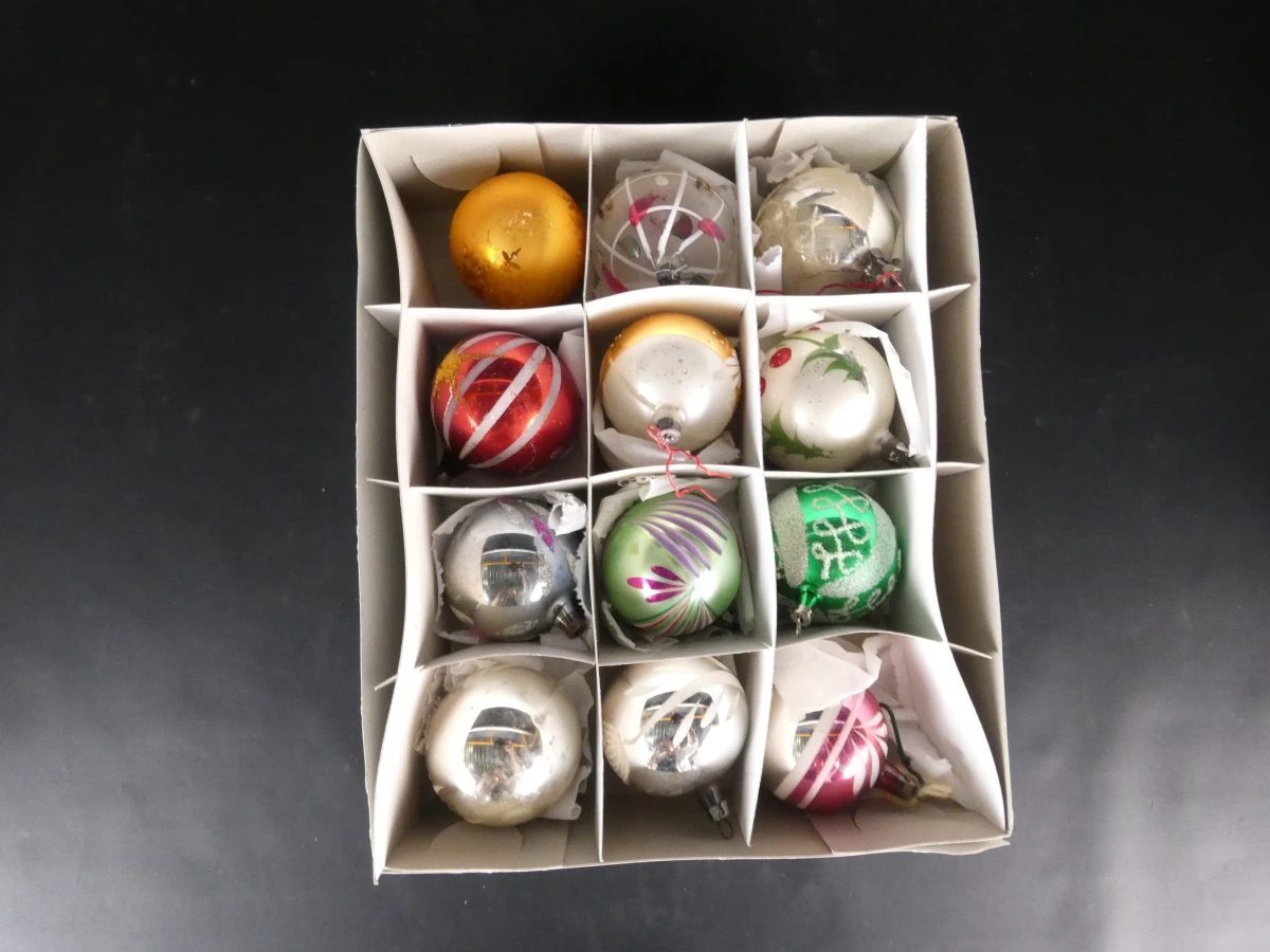 Set vintage kerstballen en pieken - foto 8