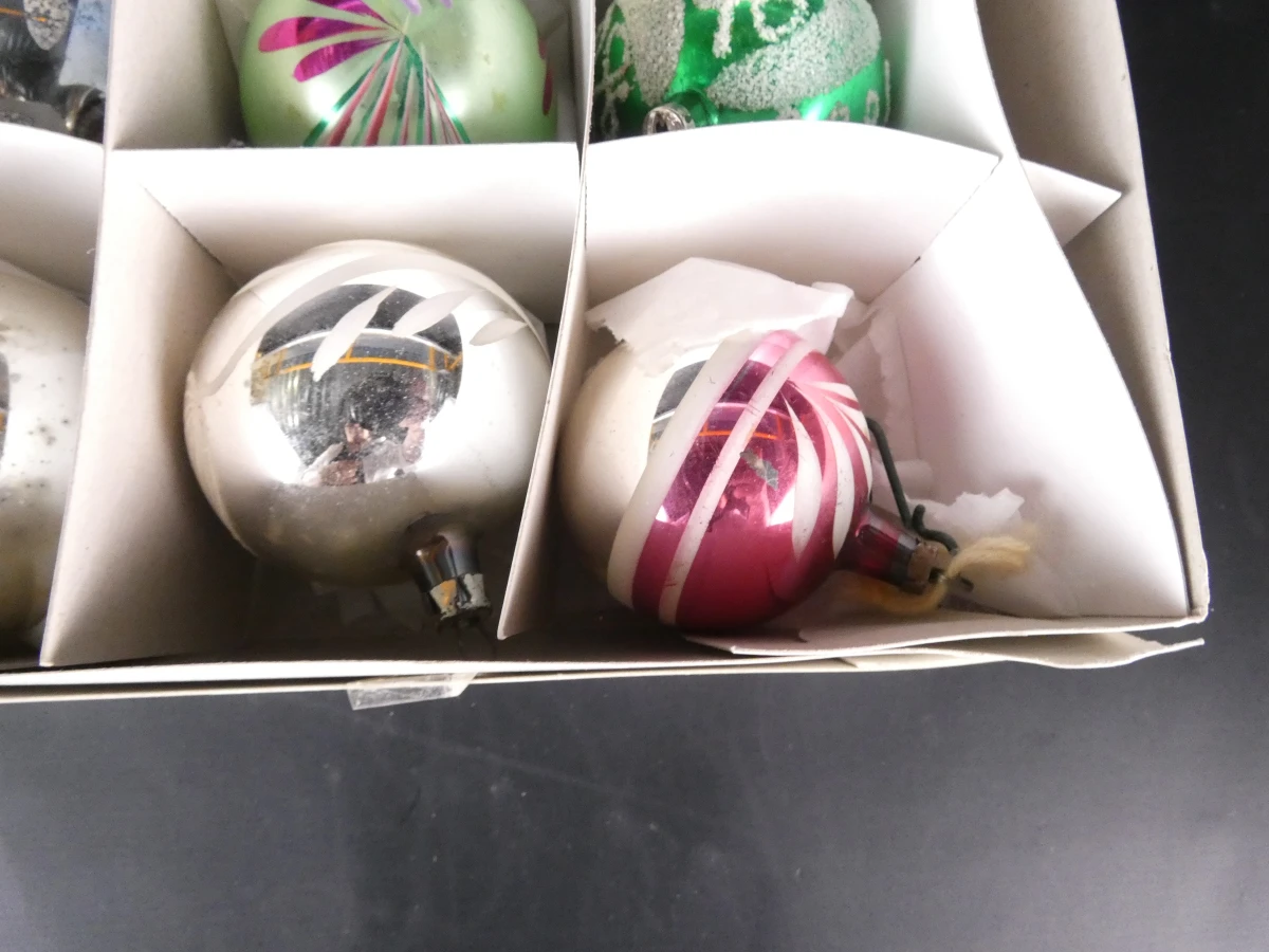 Set vintage kerstballen en pieken - foto 9