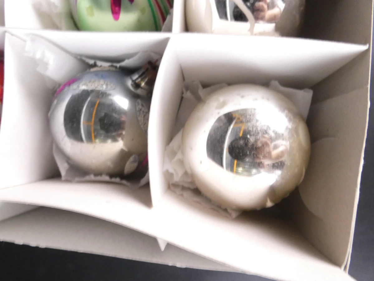 Set vintage kerstballen en pieken - foto 10