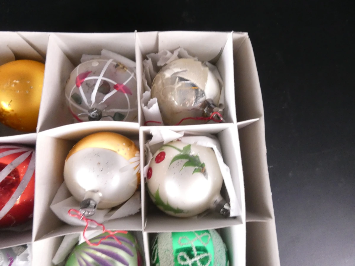 Set vintage kerstballen en pieken - foto 12