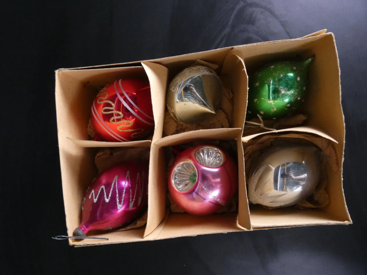 Set vintage kerstballen en pieken - foto 14