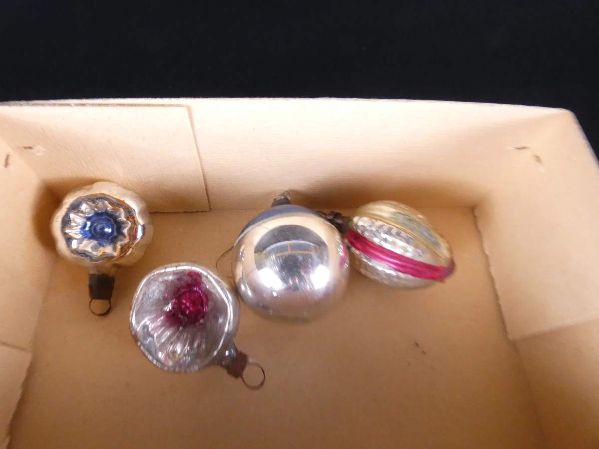 Set vintage kerstballen en pieken - foto 19