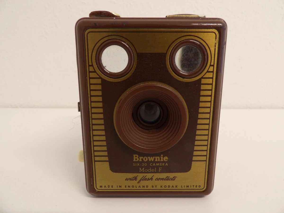 Kodak Brownie Six-20 Camera Model F - foto 2