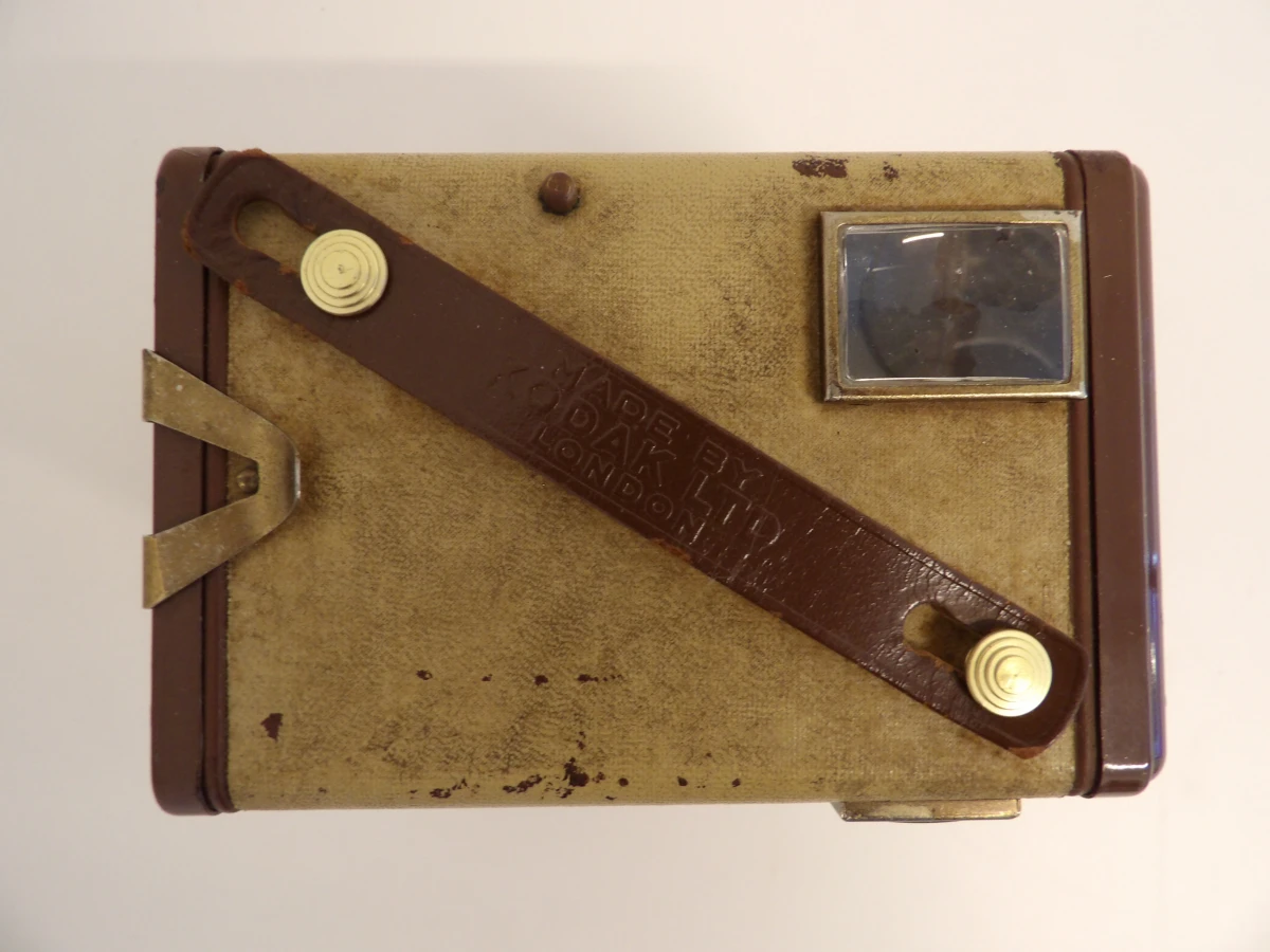 Kodak Brownie Six-20 Camera Model F - foto 6