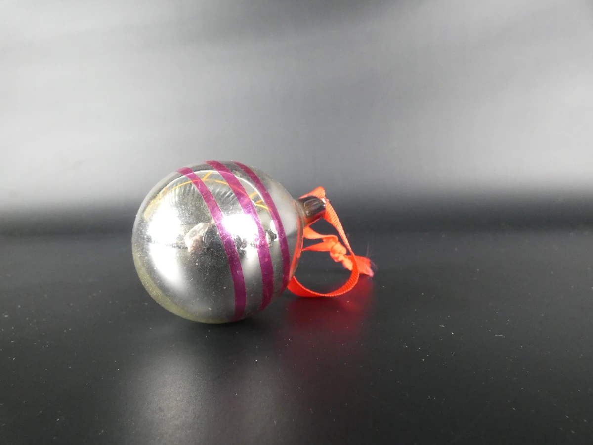 8 vintage ajeko kerstballen en kerstbel van glas - foto 12