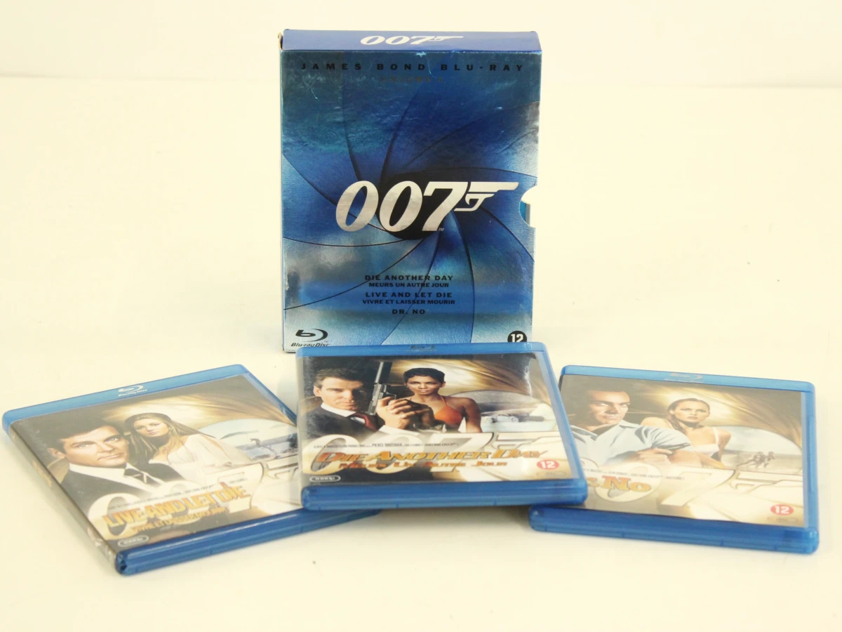 8 James Bond Blu-ray films - foto 5