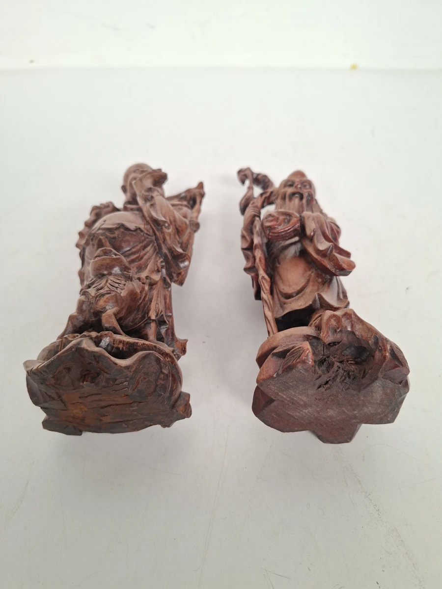 🈺 Twee Aziatische Houten Beelden – Shou Lao & Lachende Boeddha - foto 3
