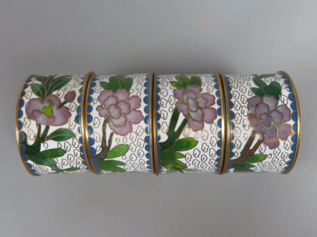 Set van 10 handgemaakte cloisonné servetringen met bloemmotief - foto 5