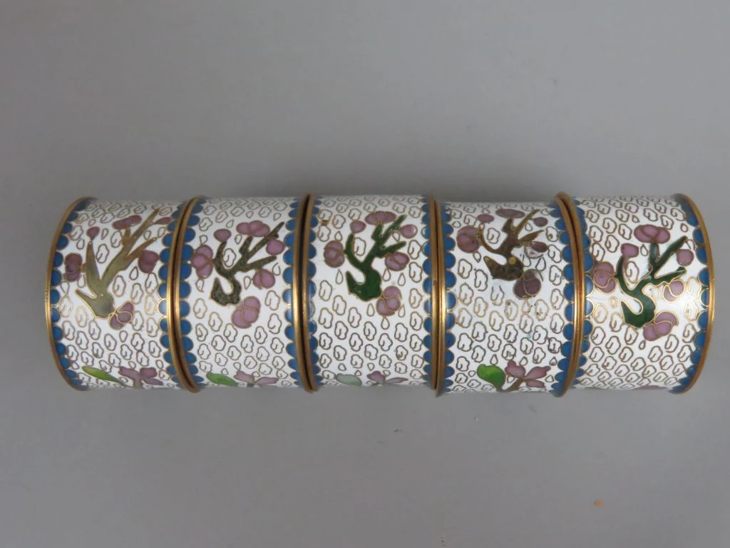 Set van 10 handgemaakte cloisonné servetringen met bloemmotief - foto 10