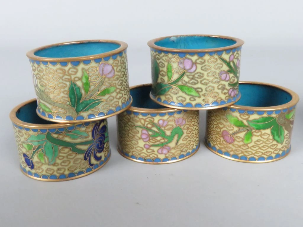 Set van 10 handgemaakte cloisonné servetringen met bloemmotief - foto 3