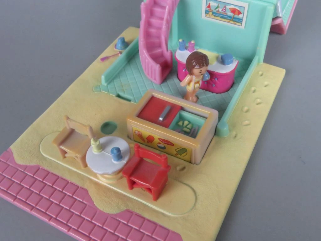 Polly Pocket Speelgoed Café met Figuren en Meubilair - foto 2