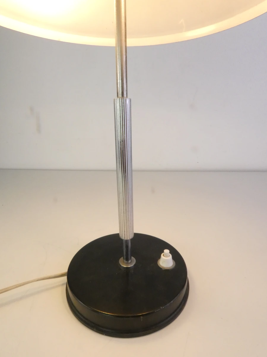 Tijdloos Deens Design (Jo Hammerborg Stijl!) bureaulamp met metalen voet - foto 6
