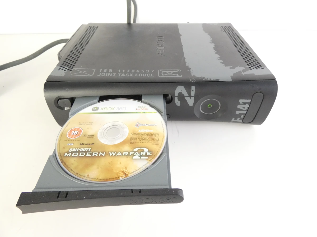 Gelimiteerde Xbox 360 console met controller en Elite Call of Duty: Modern Warfare 2 Limited Edition - foto 6