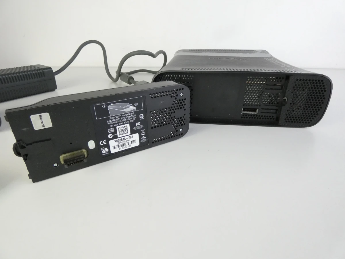 Gelimiteerde Xbox 360 console met controller en Elite Call of Duty: Modern Warfare 2 Limited Edition - foto 10