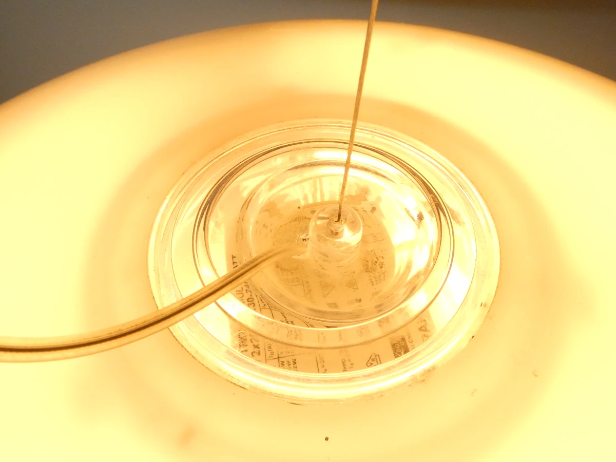 UFO-vormige Hanglamp Kartell met oranje neonbuis - foto 6
